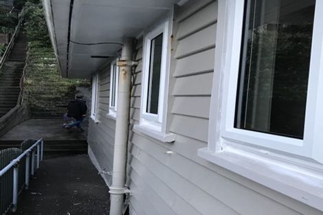 Photo of property in 24 Severn Street, Island Bay, Wellington, 6023