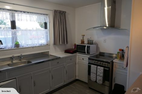 Photo of property in 1/2 Taonui Street, Rosehill, Papakura, 2113