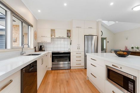 Photo of property in 35 Masefield Terrace, Kelvin Grove, Palmerston North, 4414