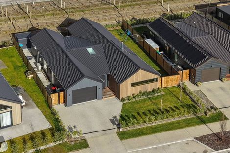 Photo of property in 19 Wooing Tree Avenue, Cromwell, 9310