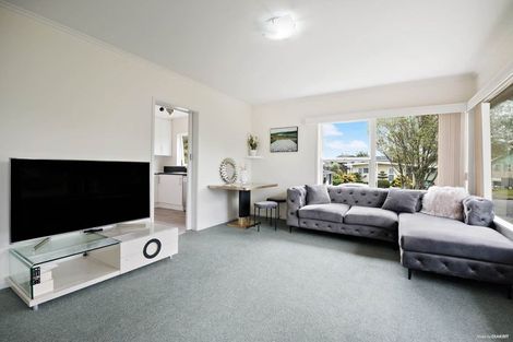 Photo of property in 1/38 Knightsbridge Drive, Forrest Hill, Auckland, 0620