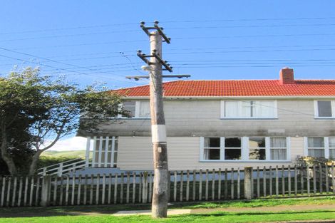Photo of property in 25-27 Bedford Street, Cannons Creek, Porirua, 5024