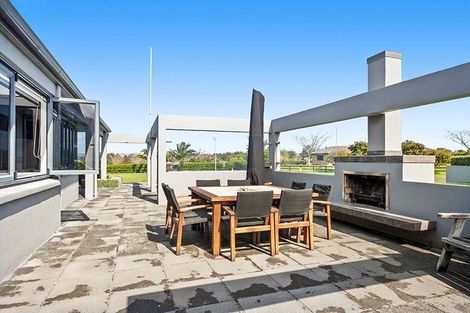 Photo of property in 5 Gleaming Place, Waiuku, 2123