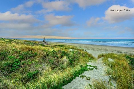 Photo of property in 533 Marine Parade, South New Brighton, Christchurch, 8062