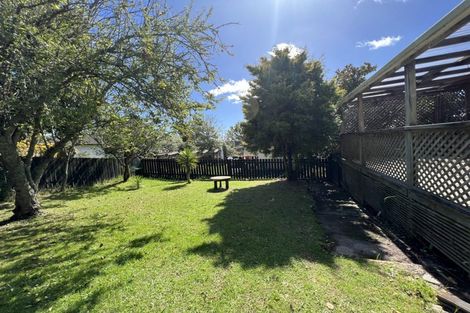 Photo of property in 24 Meadowood Drive, Unsworth Heights, Auckland, 0632