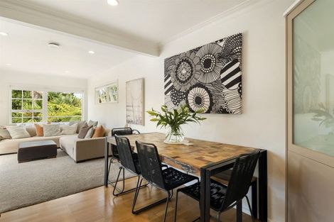 Photo of property in 16 Anakiwa Place, Milford, Auckland, 0620
