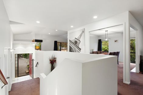 Photo of property in 90e Atkinson Road, Titirangi, Auckland, 0604