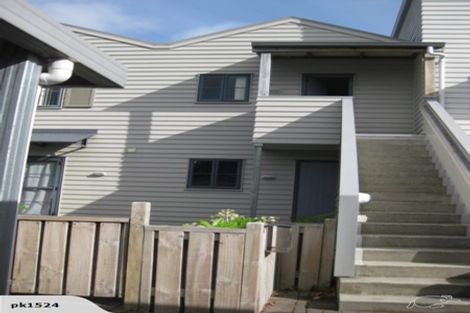 Photo of property in 6/8 Carolina Place, Albany, Auckland, 0632