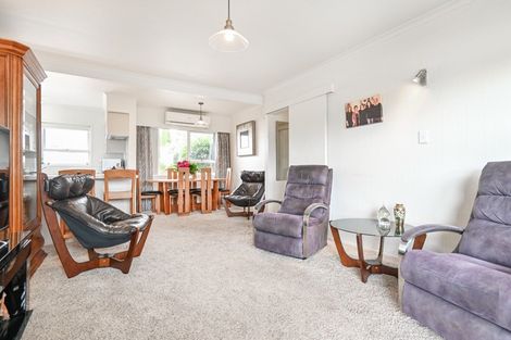 Photo of property in 90 Napier Road, Havelock North, 4130