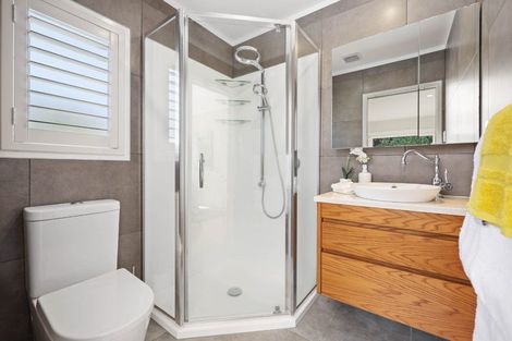 Photo of property in 11 Micawber Place, Mellons Bay, Auckland, 2014