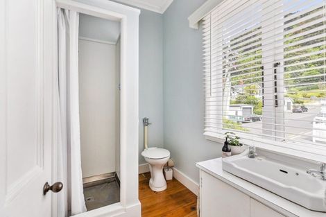 Photo of property in 8 Park Street, Thorndon, Wellington, 6011