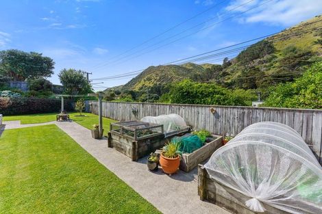 Photo of property in 42 Ames Street, Paekakariki, 5034