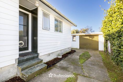 Photo of property in 2/6 Indiana Grove, Totara Park, Upper Hutt, 5018