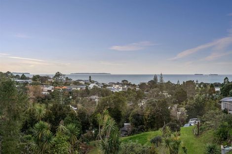Photo of property in 1/9 Taumata Road, Castor Bay, Auckland, 0620