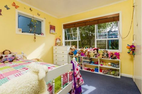 Photo of property in 72 Carlisle Road, Browns Bay, Auckland, 0632