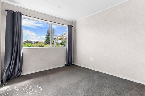 Photo of property in 9 Whaka Street, Maungaturoto, 0520