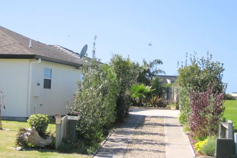 Photo of property in 93 Wairakei Avenue, Papamoa Beach, Papamoa, 3118