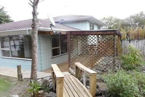 Photo of property in 27 Burndale Terrace, Manurewa, Auckland, 2102