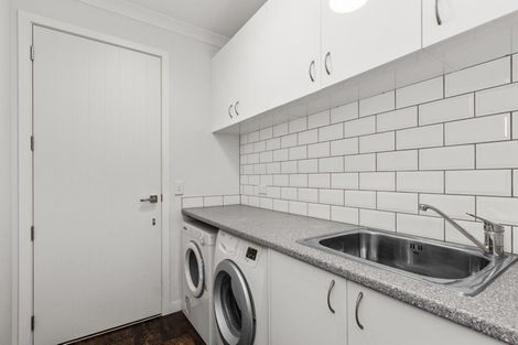 Photo of property in 24 Rakaia Way, Poraiti, Napier, 4112