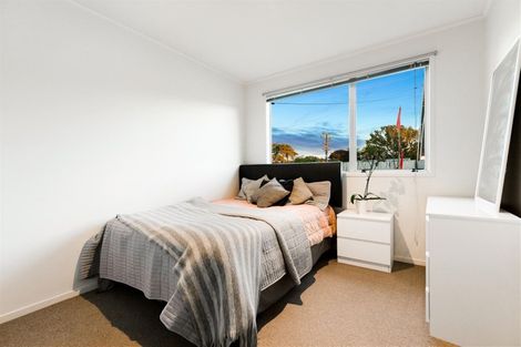 Photo of property in 529 Swanson Road, Ranui, Auckland, 0612