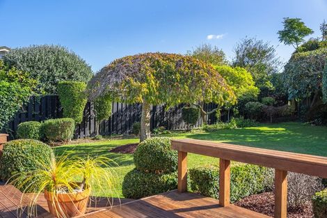 Photo of property in 2 Rosebank Grove, Waikanae, 5036