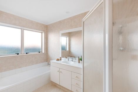 Photo of property in 4 Monterey Key, Papamoa Beach, Papamoa, 3118