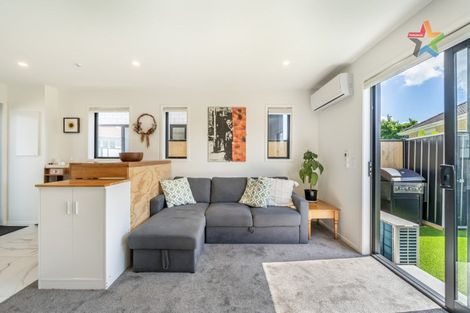 Photo of property in 2/10 Avery Grove, Boulcott, Lower Hutt, 5011