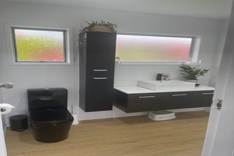 Photo of property in 1 Oxford Street, Tirau, 3410