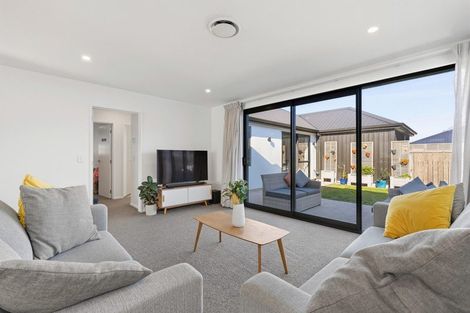Photo of property in 77 Bannister Street, Jacks Point, Queenstown, 9371