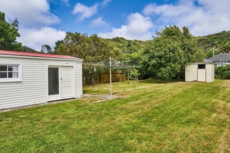 Photo of property in 39 Westminster Road, Wainuiomata, Lower Hutt, 5014