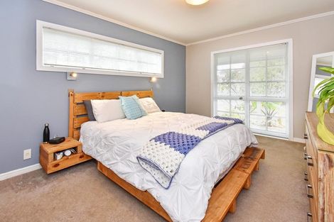 Photo of property in 1 Tington Avenue, Wattle Downs, Auckland, 2103