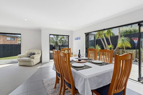 Photo of property in 218 Schnapper Rock Road, Schnapper Rock, Auckland, 0632