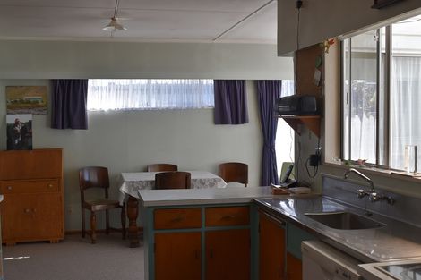 Photo of property in 23 Seddon Street, Carterton, 5713