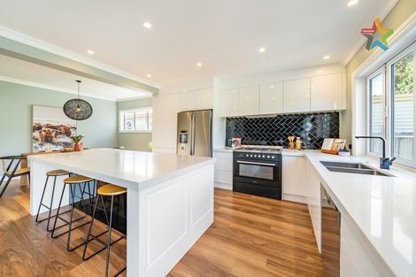 Photo of property in 42 Kensington Avenue, Petone, Lower Hutt, 5012