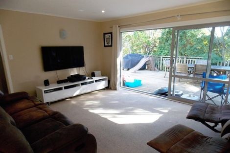 Photo of property in 38 Catherine Crescent, Paparangi, Wellington, 6037