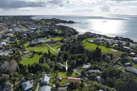 Photo of property in 31 Paradise Road, Coopers Beach, 0420