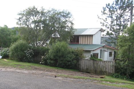 Photo of property in 34 Minnehaha Avenue, Titirangi, Auckland, 0604