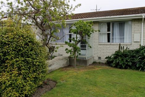 Photo of property in 2/109 Middlepark Road, Sockburn, Christchurch, 8042