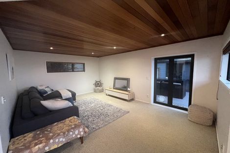 Photo of property in 65 Roberts Road, Matakatia, Whangaparaoa, 0930