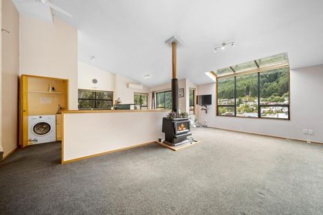 Photo of property in 221b Fernhill Road, Sunshine Bay, Queenstown, 9300