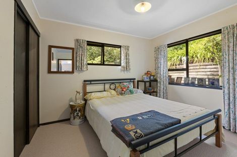 Photo of property in 32 Telstar Place, Beach Haven, Auckland, 0626
