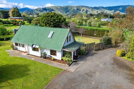 Photo of property in 44 Te Horo Beach Road, Te Horo, Otaki, 5581