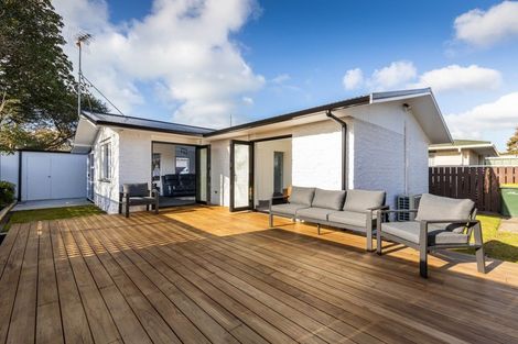 Photo of property in 1/7 Brierley Place, Marfell, New Plymouth, 4310