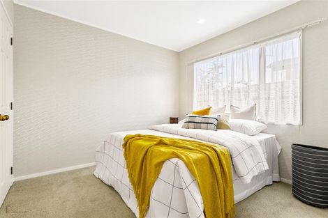 Photo of property in 10 Suncrest Drive, West Harbour, Auckland, 0618