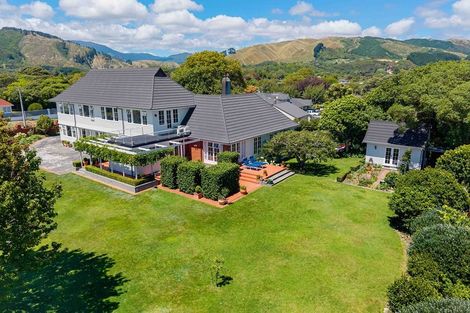 Photo of property in 45-47 Kohekohe Road, Waikanae, 5036