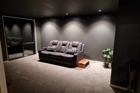 Photo of property in 12 Irvines Track, Halswell, Christchurch, 8025