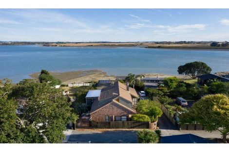 Photo of property in 13a Lawson Way, Weymouth, Auckland, 2103