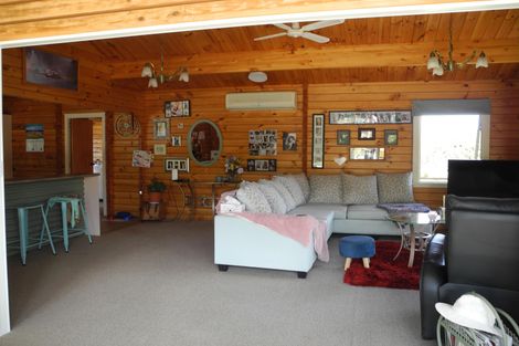 Photo of property in 14-16 Cameron Street, Waimate, 7924