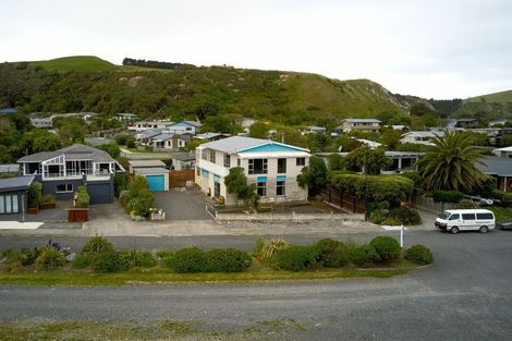 Photo of property in 2 Moa Road, South Bay, Kaikoura, 7300