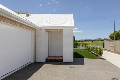 Photo of property in 13a Western Avenue, Omokoroa, 3114
